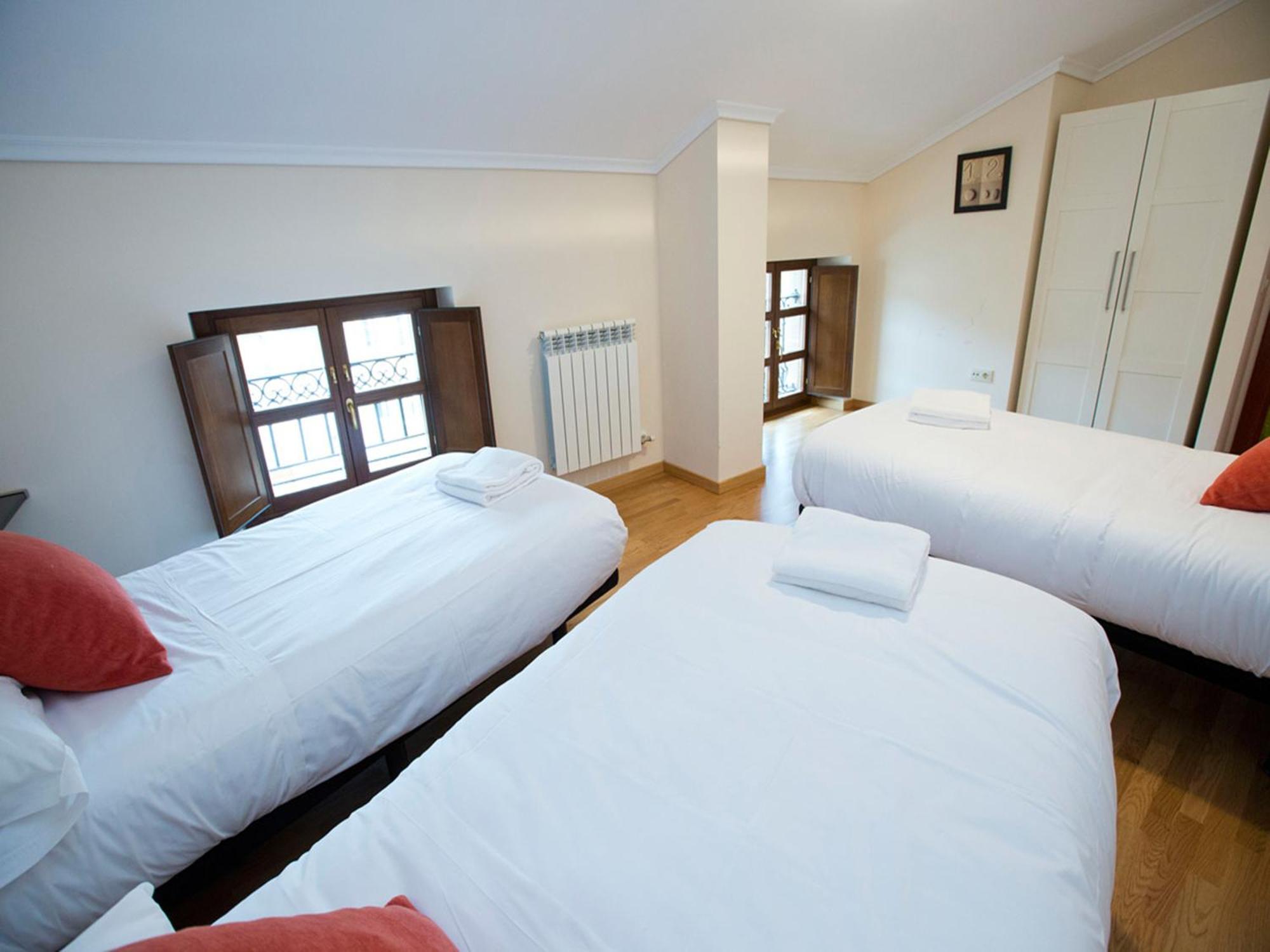 Apartamentos Senorio De Haro 3000 Exteriör bild